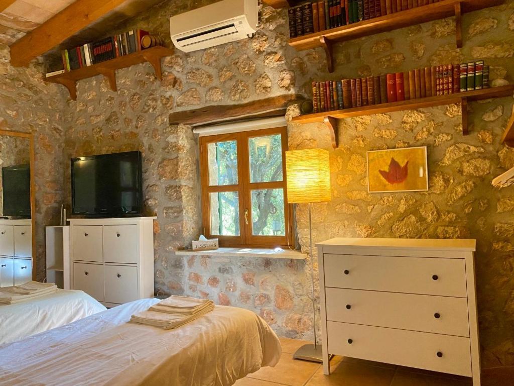 Fabulous Rustic Villa Set On Mountain With Unique Views Valldemossa  Exterior foto